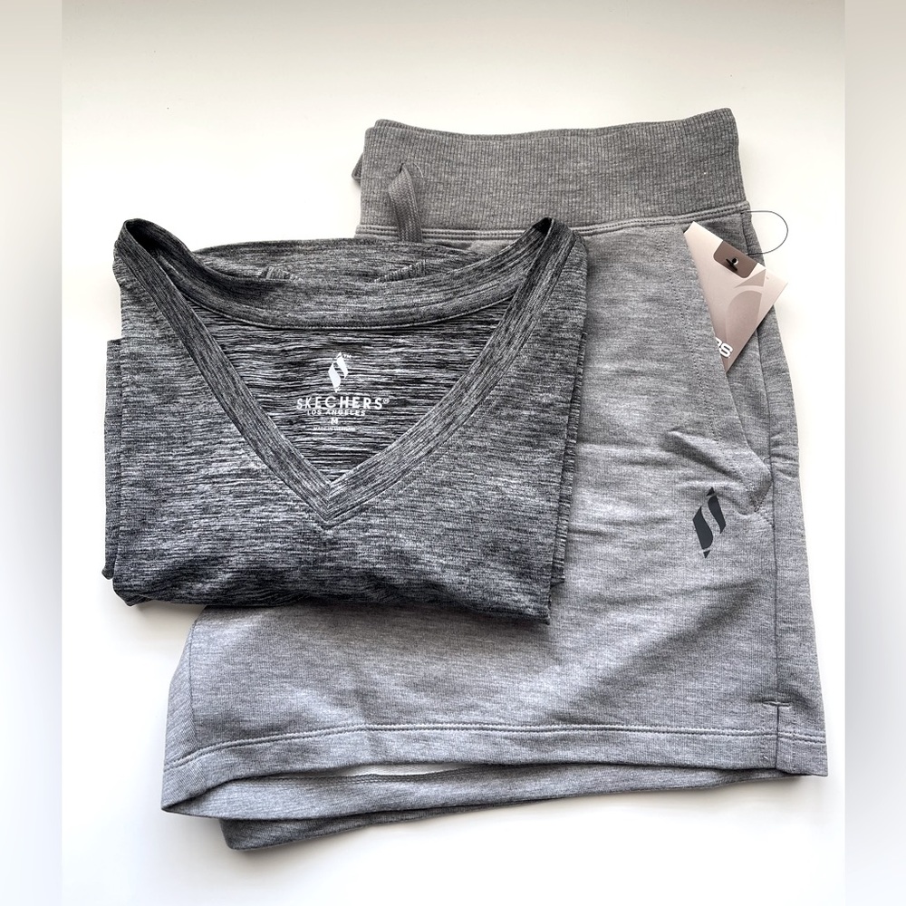 SKECHERS Grey Go Dri Swift Tunic Tee & Go Lounge Shorts Size M LOT Activewear